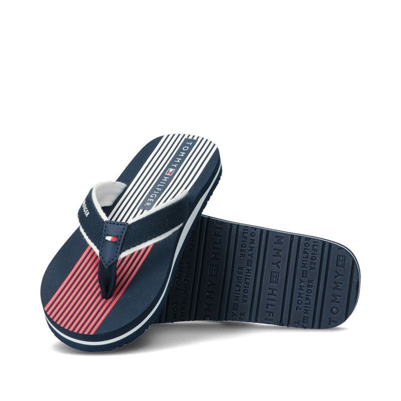 Klapki młodzieżowe unisex TOMMY HILFIGER T3B0-30984-0058800 kolor granat - - #tag1# - #tag2# - #tag3# - #tag4#