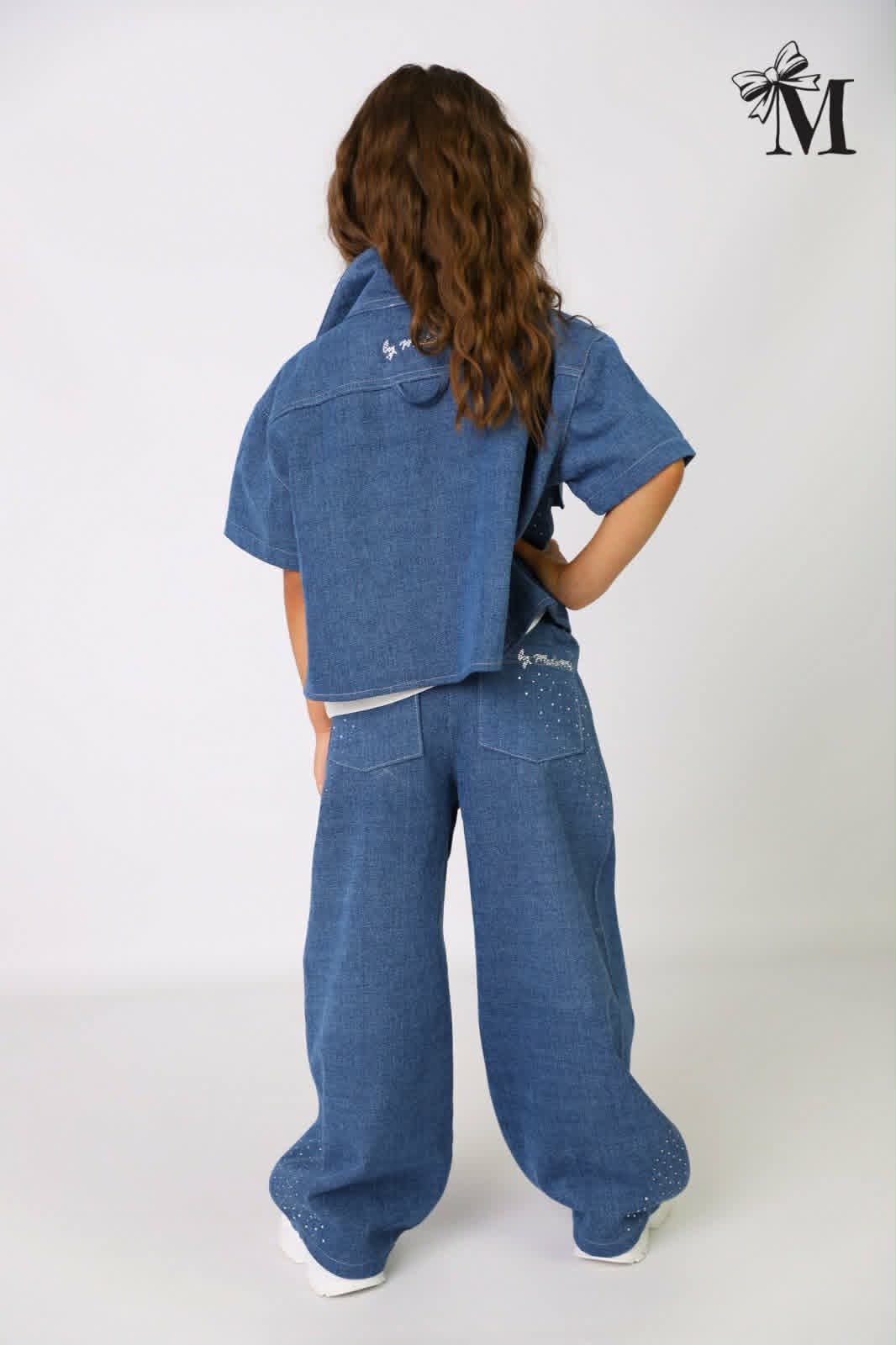 Spodnie jeans dziewczęce z kieszonkami i cyrkoniami, kolor jeans, producent MałaMi, numer produktu 2215-24626-26