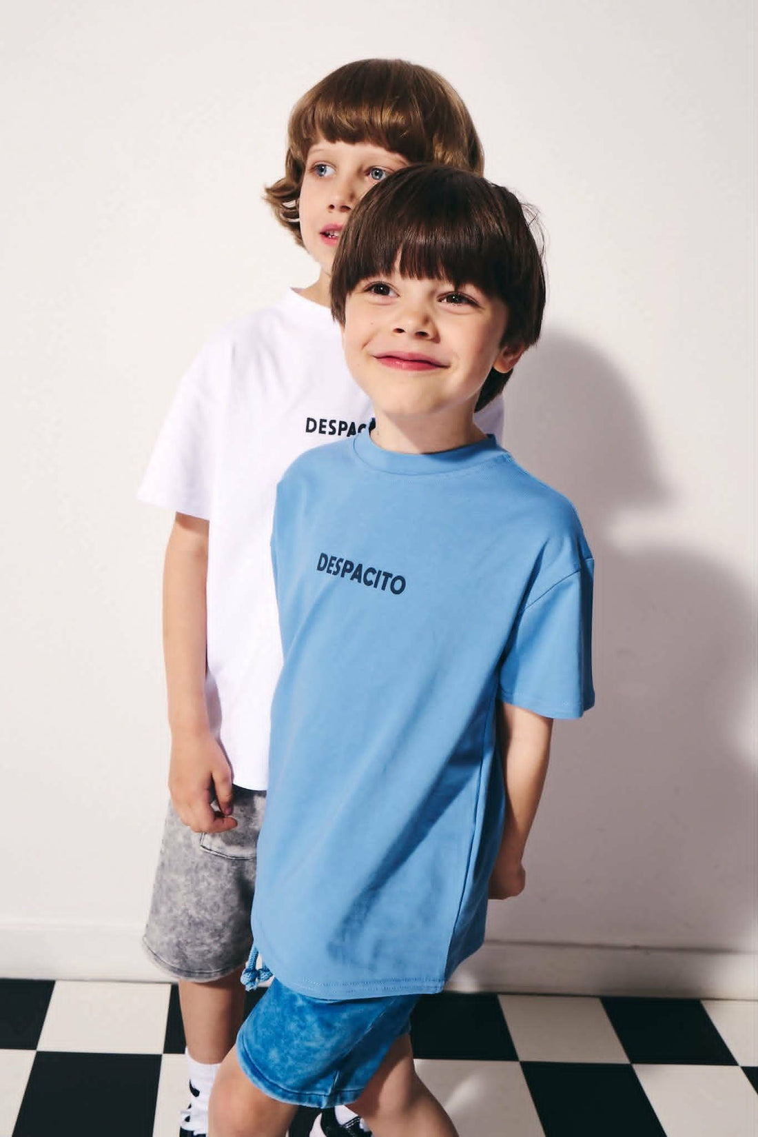 T-shirt Basic chłopięca niebieski Despacito 6069-29526
